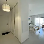 T2 2* Avec Balcon Et Parking à 250m De La - Fr-1-738-37 Royan