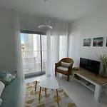 T2 2* Avec Balcon Et Parking à 250m De La - Fr-1-738-37