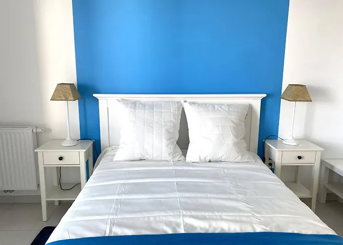 T2 2* Avec Balcon Et Parking à 250m De La - Fr-1-738-37 Apartamento *