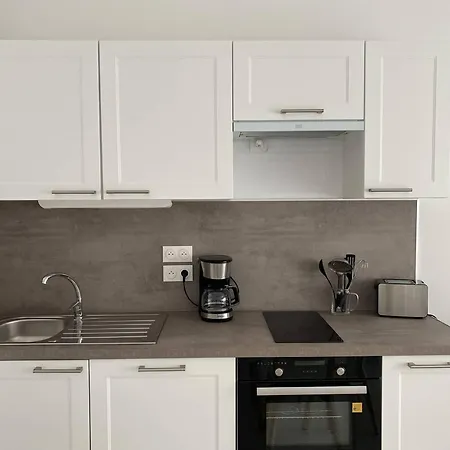 T2 2* Avec Balcon Et Parking A 250m De La - Fr-1-738-37 Apartmán Royan