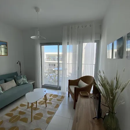 T2 2* Avec Balcon Et Parking A 250m De La - Fr-1-738-37 Apartment Royan