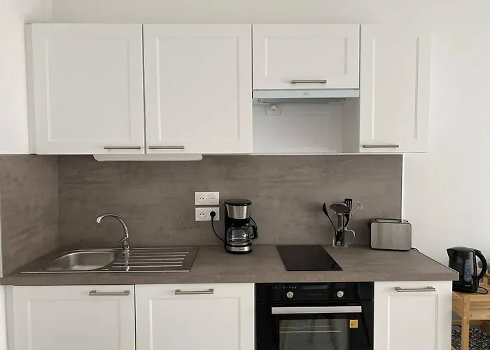 T2 2* Avec Balcon Et Parking A 250m De La - Fr-1-738-37 Apartmán Royan