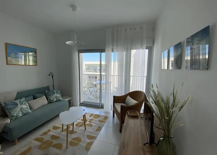 T2 2* Avec Balcon Et Parking A 250m De La - Fr-1-738-37 Apartment Royan